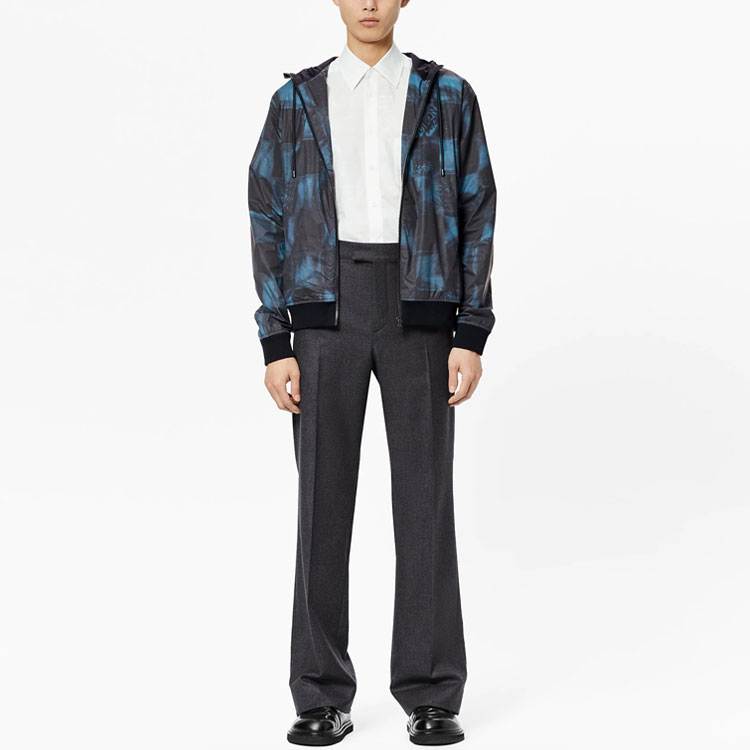 Lookbook 路易威登 FW21 蓝色拉链连帽外套 1A8X1W