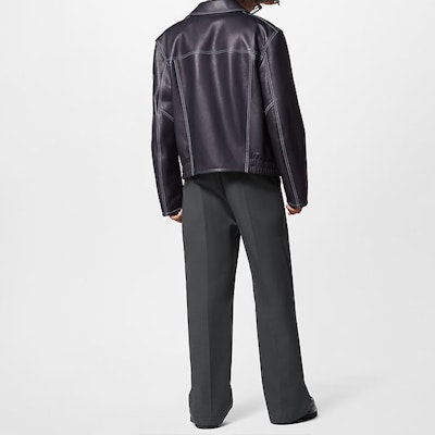 LOUIS VUITTON FW22 Black Leather Jacket with Zipper and Belted Design. 1AAVCA Shop LOUIS VUITTON FW22 Black Leather Jacket with Zipper and Belted Design. 1AAVCA