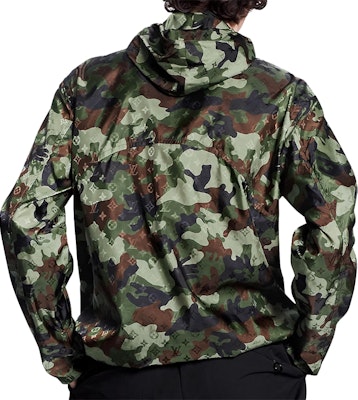 LOUIS VUITTON FW22 Jaket Hoodie Motif Camouflage Warna Kamuflase. 1A7X5J Purchase LOUIS VUITTON FW22 Jaket Hoodie Motif Camouflage Warna Kamuflase. 1A7X5J