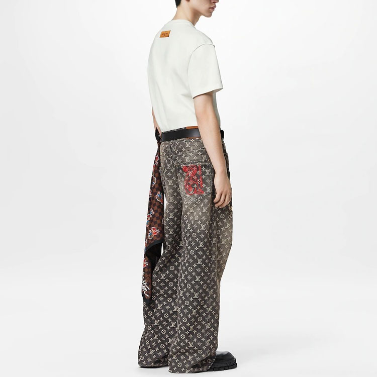 Purchase 루이 비통 FW22 올오버 로고 루즈핏 데님 진츠 1AAGPQ