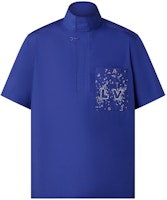 Louis Vuitton FW22 Blue Short-Sleeve Shirt with Embroidered Letters for Men. 1AA4PK Louis Vuitton FW22 Blue Short-Sleeve Shirt with Embroidered Letters for Men. 1AA4PK