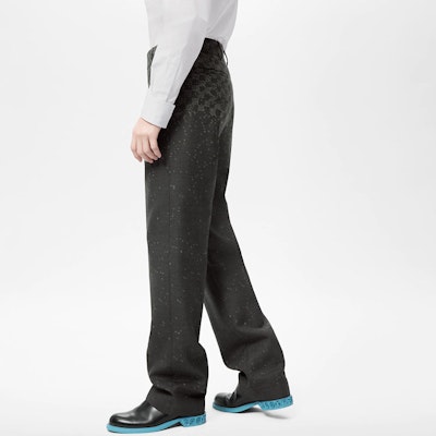 Pantalones Casuales Negros Rectos de Media Altura Louis Vuitton FW22 Damier Gradient 1AA4Q5 Details for Pantalones Casuales Negros Rectos de Media Altura Louis Vuitton FW22 Damier Gradient 1AA4Q5