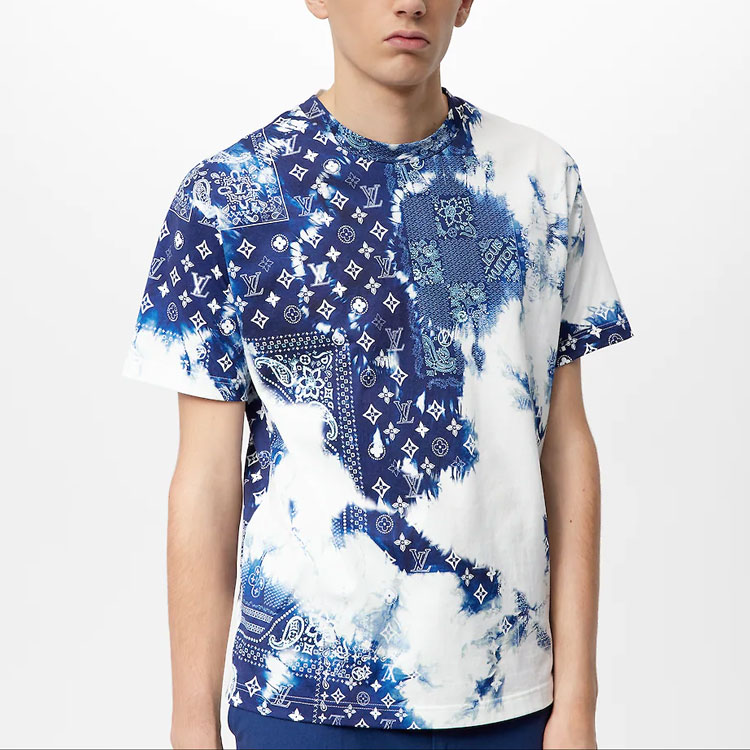 Purchase LOUIS VUITTON FW22 Kaos Biru Logo Geometris Paisley Tie-Dye. 1AA5F4