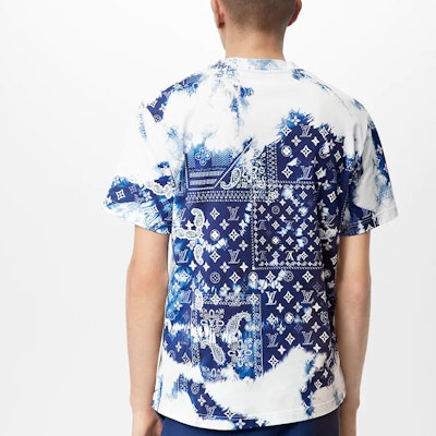 LOUIS VUITTON FW22 Kaos Biru Logo Geometris Paisley Tie-Dye. 1AA5F4 Details for LOUIS VUITTON FW22 Kaos Biru Logo Geometris Paisley Tie-Dye. 1AA5F4
