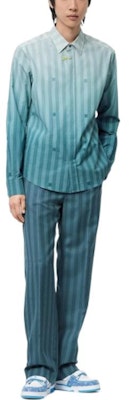 ルイヴィトン FW22 グラデーションストライプ 長袖シャツ ブルー メンズウェア 1AA4W8 Lookbook ルイヴィトン FW22 グラデーションストライプ 長袖シャツ ブルー メンズウェア 1AA4W8