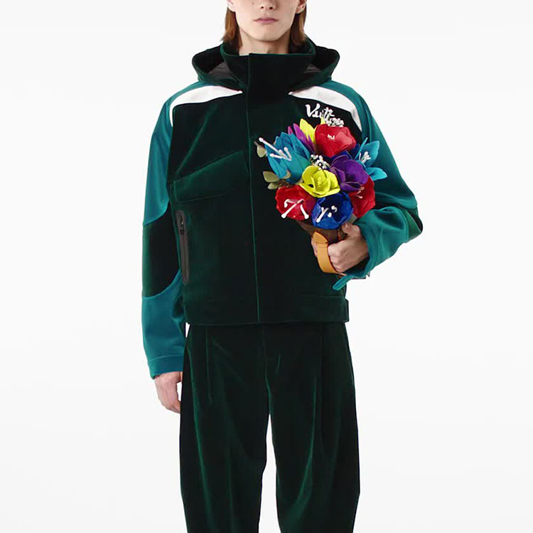 Lookbook LOUIS VUITTON FW22 Logo Print Color-Block Velvet Hoodie Jacket Green Men. 1AAHI0
