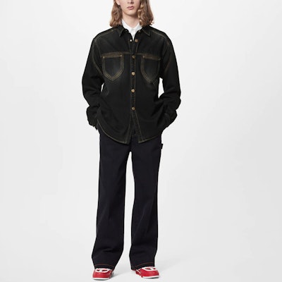 ルイヴィトン FW22 ウォッシュドデニム 長袖シャツ ブラック メンズウェア 1AAUOI Lookbook ルイヴィトン FW22 ウォッシュドデニム 長袖シャツ ブラック メンズウェア 1AAUOI