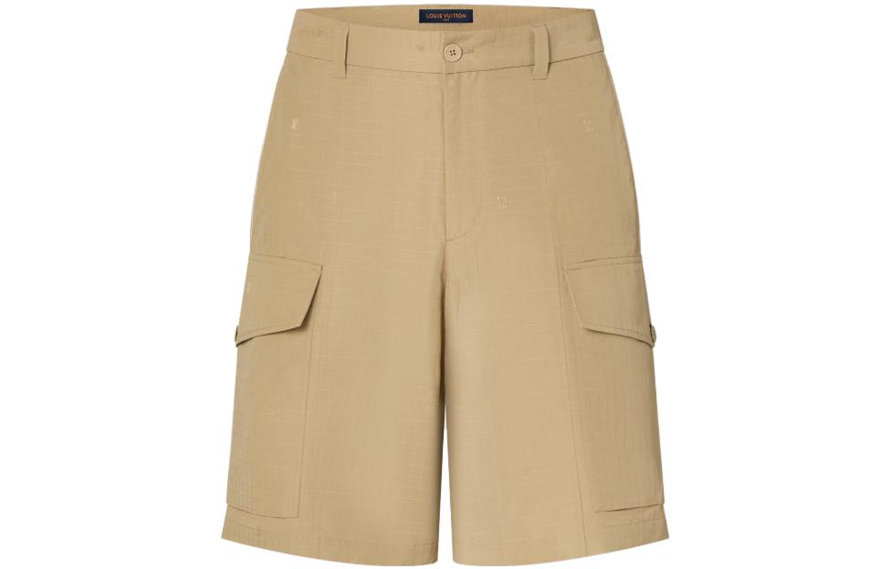 LOUIS VUITTON FW23  Beige Cargo Shorts with Zip Pocket. 1ABJIG