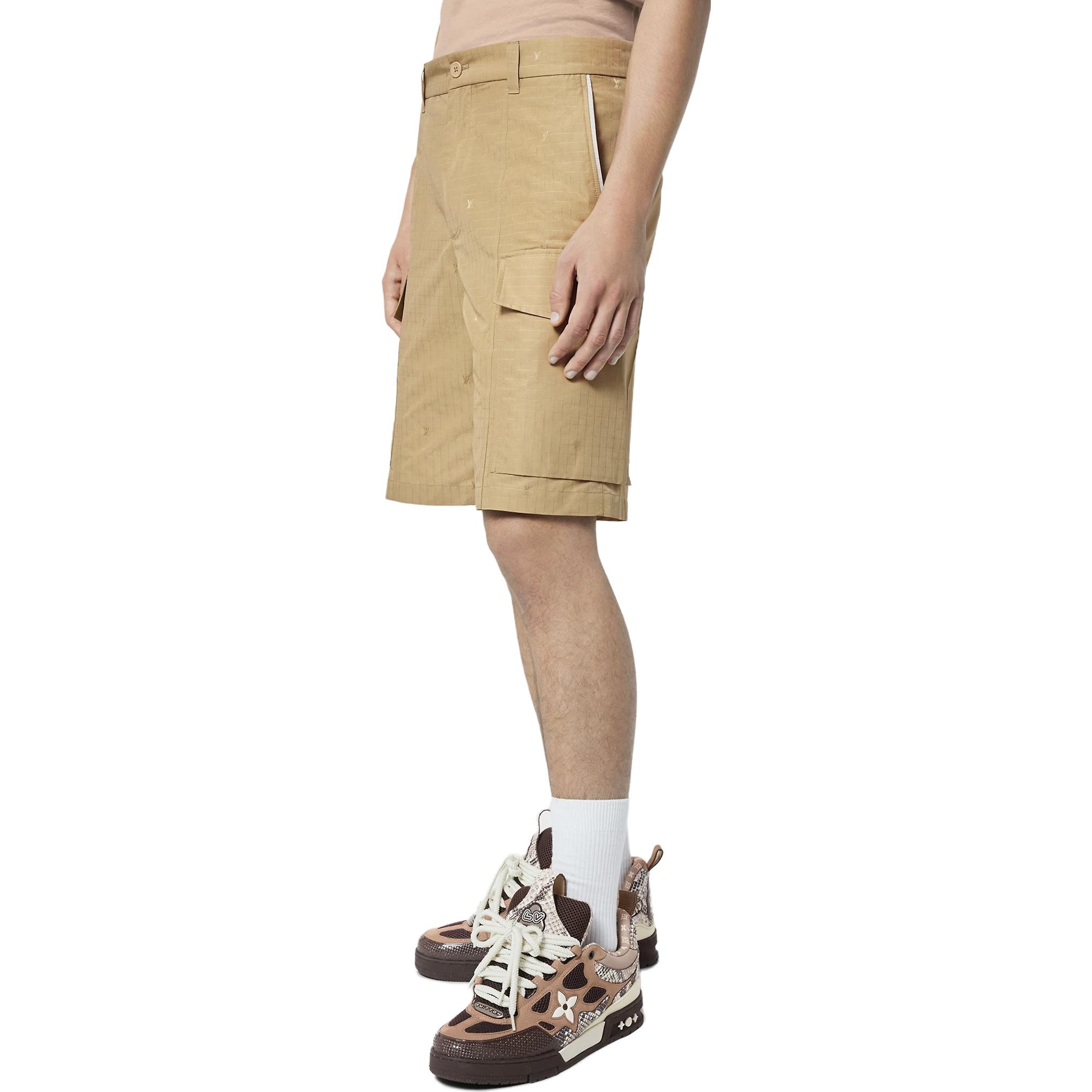 Purchase 루이비통 FW23 베이지 카고 반바지 지퍼 포켓 1ABJIG