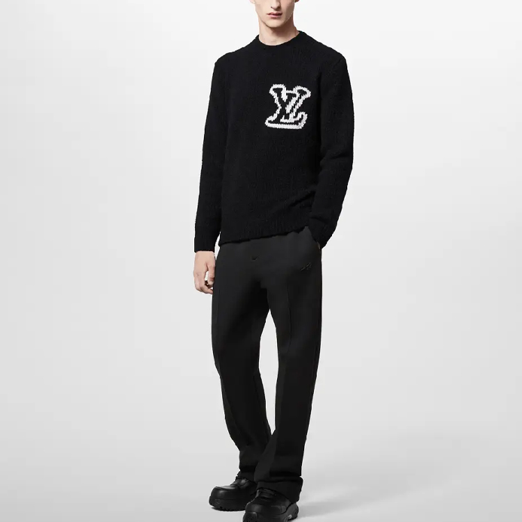 Purchase LOUIS VUITTON FW23 Baju Crewneck Hitam Logo Sulaman. 1AF333