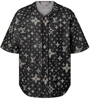 LOUIS VUITTON FW23 Logo Print Casual Short Sleeve Shirt Multicolor 1AF352 LOUIS VUITTON FW23 Logo Print Casual Short Sleeve Shirt Multicolor 1AF352