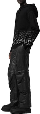 路易威登 FW23 配色Logo印花連帽衫 黑色 1AFAQD Shop 路易威登 FW23 配色Logo印花連帽衫 黑色 1AFAQD