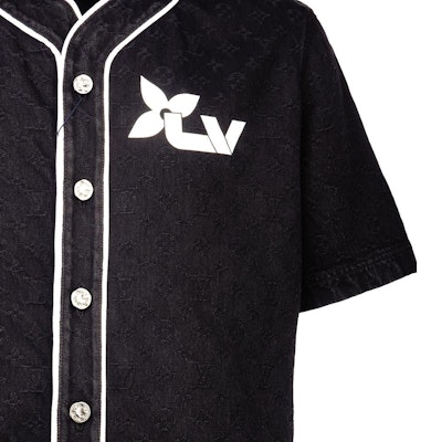 LOUIS VUITTON FW23 Logo Black Printed Denim Short Sleeve Shirt Men 1ABJDT Sizing LOUIS VUITTON FW23 Logo Black Printed Denim Short Sleeve Shirt Men 1ABJDT