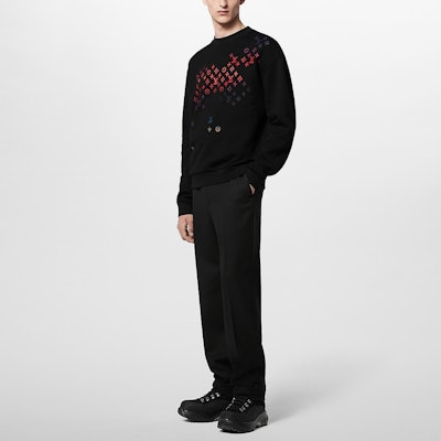 LOUIS VUITTON FW23 Sweater Rajut Logo Bordir Hitam Pria 1AFB69 Shop LOUIS VUITTON FW23 Sweater Rajut Logo Bordir Hitam Pria 1AFB69