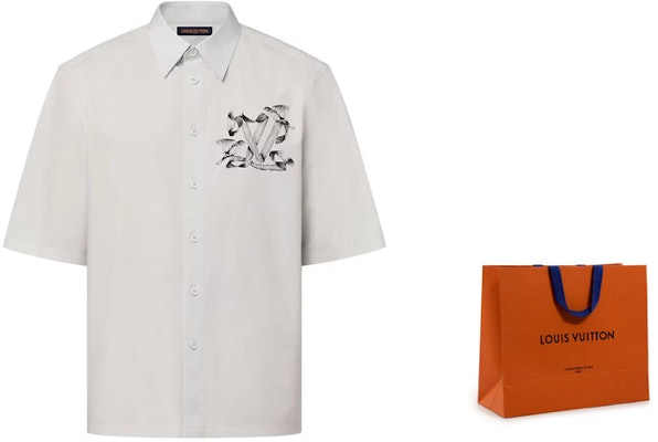 Kemeja LOUIS VUITTON FW23 Logo Putih Lengan Pendek Lelaki. 1ABY2W Lookbook Kemeja LOUIS VUITTON FW23 Logo Putih Lengan Pendek Lelaki. 1ABY2W