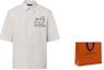 Lookbook Kemeja LOUIS VUITTON FW23 Logo Putih Lengan Pendek Lelaki. 1ABY2W