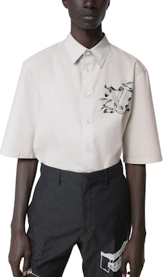 Kemeja LOUIS VUITTON FW23 Logo Putih Lengan Pendek Lelaki. 1ABY2W Purchase Kemeja LOUIS VUITTON FW23 Logo Putih Lengan Pendek Lelaki. 1ABY2W