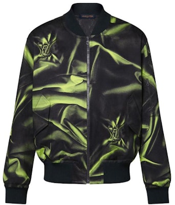 LOUIS VUITTON FW23 Jaket Lengan Panjang Logo - Fennel Green 1ABJGY Order LOUIS VUITTON FW23 Jaket Lengan Panjang Logo - Fennel Green 1ABJGY