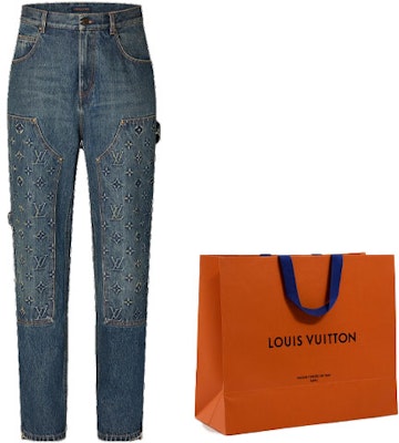 루이비통 FW23 남성 로고 엠보싱 루즈핏 카고 진 다크블루 1ABJD2 Sizing 루이비통 FW23 남성 로고 엠보싱 루즈핏 카고 진 다크블루 1ABJD2