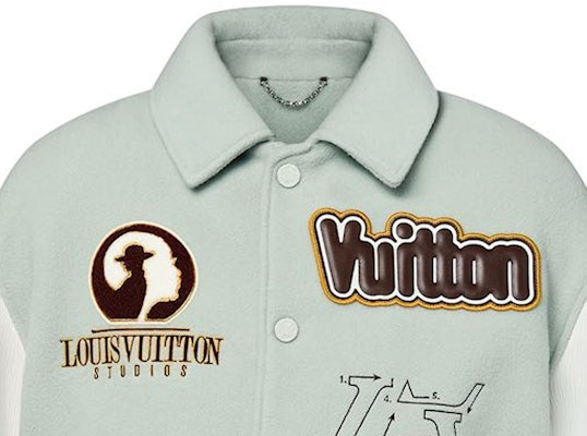 LOUIS VUITTON FW23 Jaket Besbol Hijau Monogram Cetakan Warna. 1ABZJP Lookbook LOUIS VUITTON FW23 Jaket Besbol Hijau Monogram Cetakan Warna. 1ABZJP