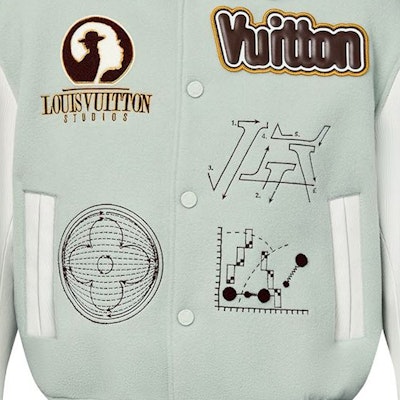 LOUIS VUITTON FW23 Jaket Besbol Hijau Monogram Cetakan Warna. 1ABZJP Sizing LOUIS VUITTON FW23 Jaket Besbol Hijau Monogram Cetakan Warna. 1ABZJP
