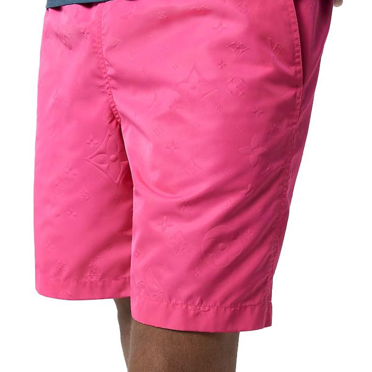 Sizing LOUIS VUITTON FW23 Seluar Pendek Pantai Pink Monogram Longgar Embossed. 1ABJG9