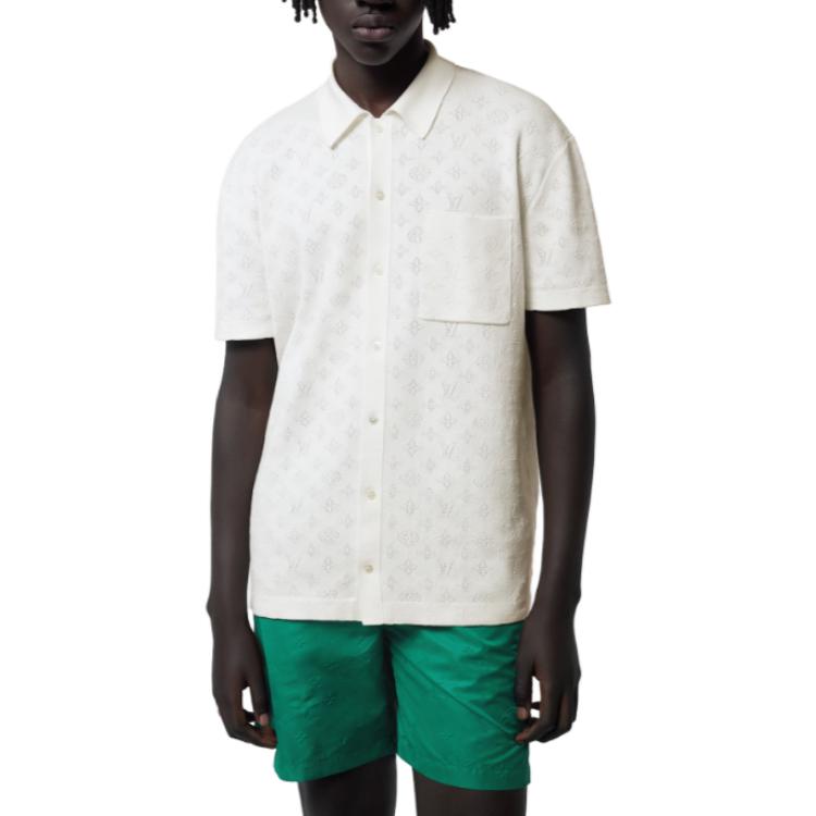 Shop LOUIS VUITTON FW23 Celana Pendek Longgar Hijau Logo Timbul Kasual. 1ABJG3