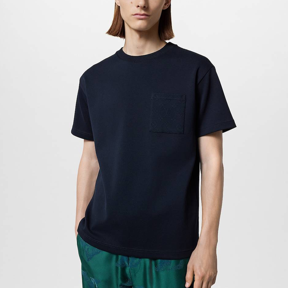 Sizing LOUIS VUITTON FW23 Solid Pocket Crewneck T-Shirt Mens. 1AFBA8