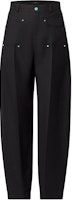 LOUIS VUITTON FW24 Black Cargo Pants with Studded Zip Detail. 1AFWR0 LOUIS VUITTON FW24 Black Cargo Pants with Studded Zip Detail. 1AFWR0