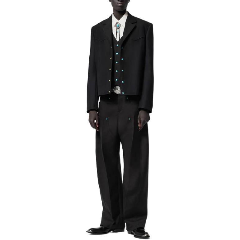 Lookbook Pantalones Cargo Negros LOUIS VUITTON FW24 con Cremalleras y Tachuelas. 1AFWR0