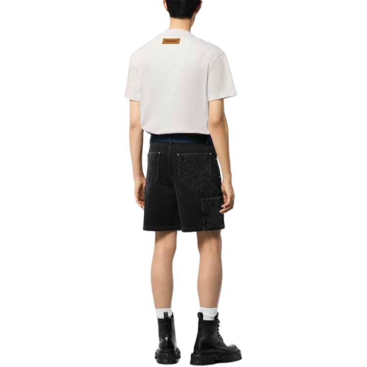 Shop 루이비통 FW24 로고 패턴 지퍼 포켓 데님 반바지 블랙 남성용. 1AFVAG