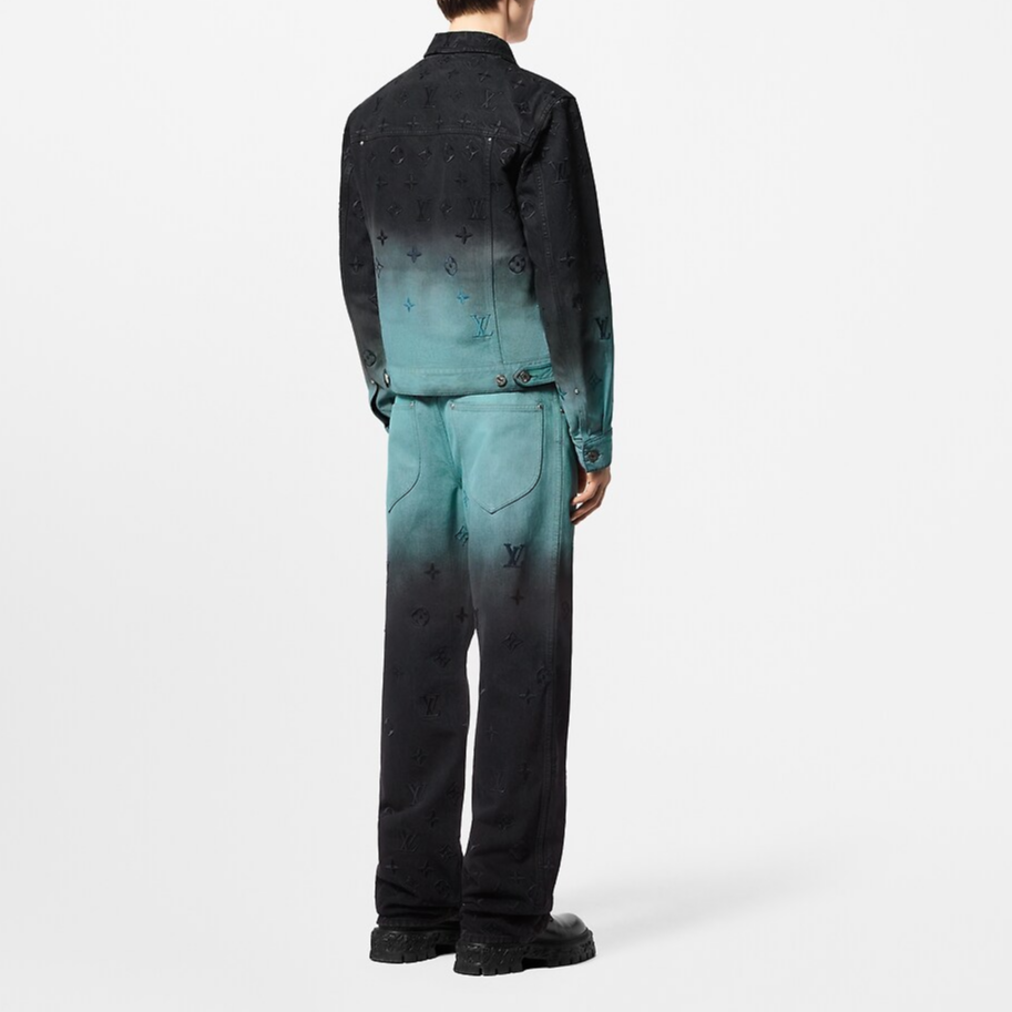 Lookbook LOUIS VUITTON 漸變Logo刺繡丹寧外套 男女款 煙霧藍色。 1AFV97