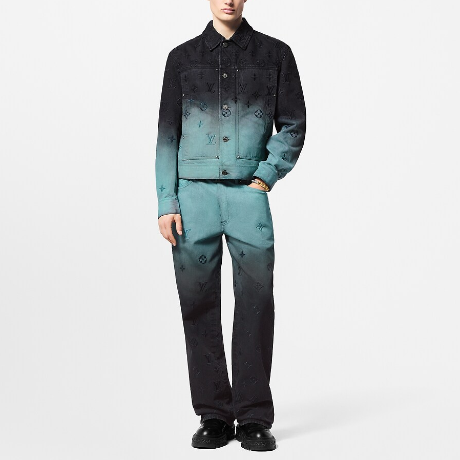 Shop LOUIS VUITTON 漸變Logo刺繡丹寧外套 男女款 煙霧藍色。 1AFV97