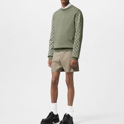 LOUIS VUITTON Baju Sweater Lengan Panjang Logo Hijau Lelaki 1AFHTX Lookbook LOUIS VUITTON Baju Sweater Lengan Panjang Logo Hijau Lelaki 1AFHTX