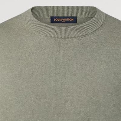 LOUIS VUITTON Baju Sweater Lengan Panjang Logo Hijau Lelaki 1AFHTX Sizing LOUIS VUITTON Baju Sweater Lengan Panjang Logo Hijau Lelaki 1AFHTX
