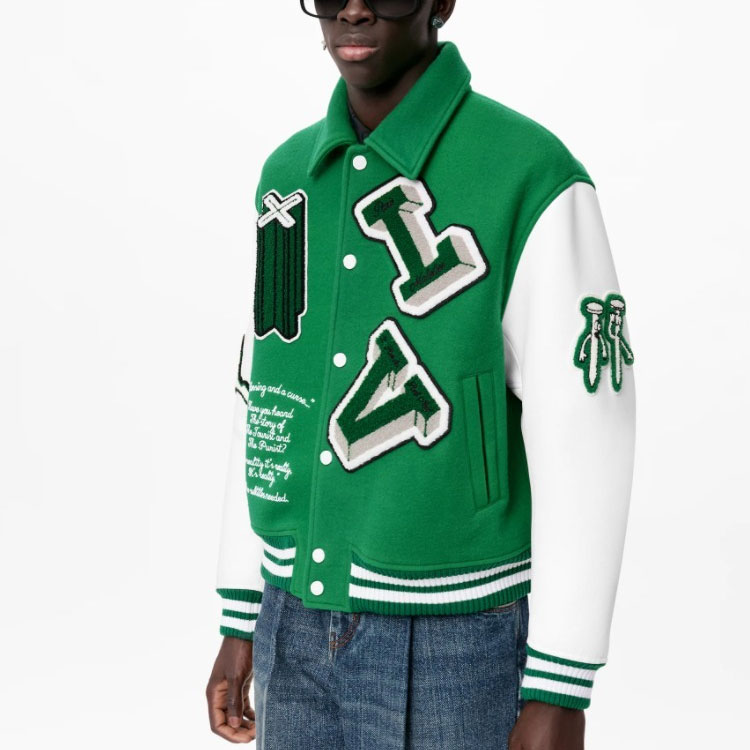 Sizing LOUIS VUITTON Jaket Baseball Long-Sleeve Monogram Hijau Loose Fit 1A98D3