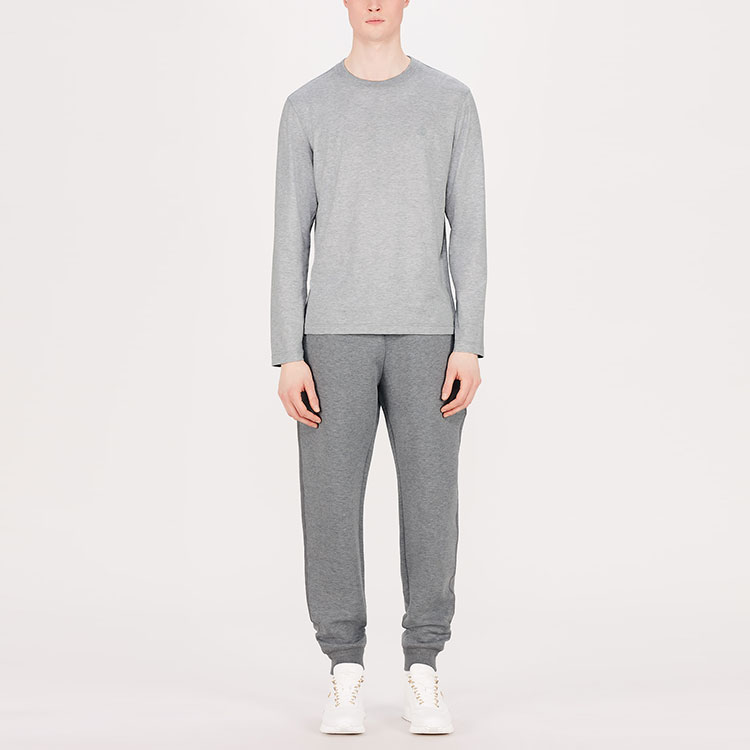 Lookbook LOUIS VUITTON Kaos Lengan Panjang Logo Abu-Abu 1A325H