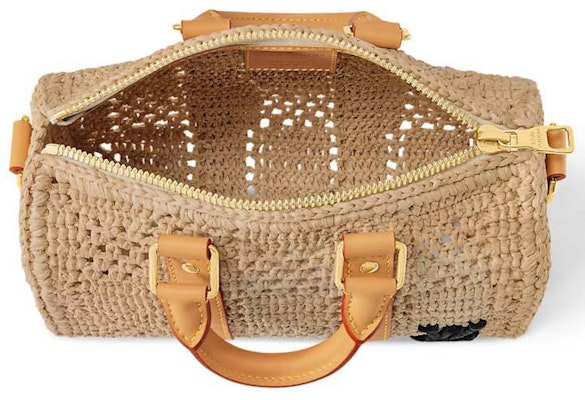 루이비통 키폴 반둘리에 25 다미에 라피아 내추럴 베이지
Lookbook 루이비통 키폴 반둘리에 25 다미에 라피아 내추럴 베이지