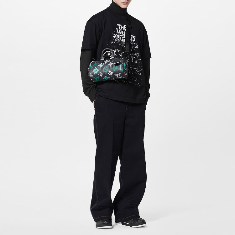 Purchase Louis Vuitton Letter Logo Print Crewneck T-Shirt  Black 1AARPC