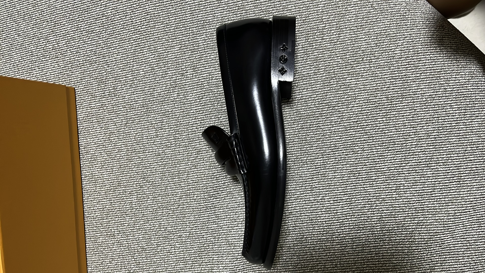 Buy Loafer Louis Vuitton 'Tradisional' 1AAMWF