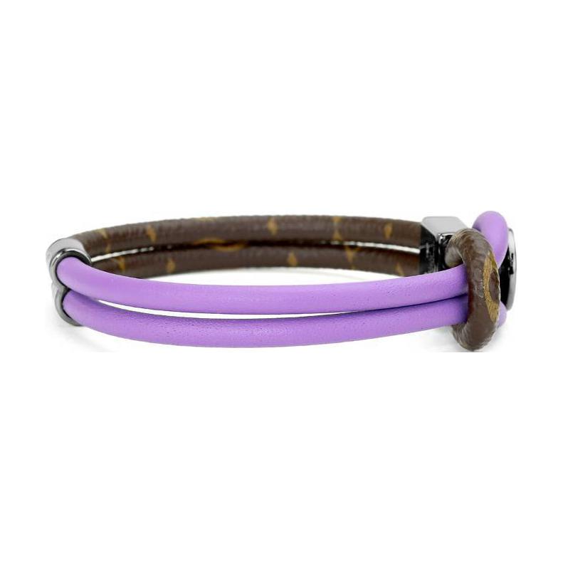 Lookbook LOUIS VUITTON Gelang Kulit Ungu Unisex dengan Rekaan Logo. M8092D