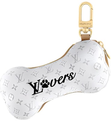 LOUIS VUITTON Logo Design Metal Canvas Keychain Unisex Couple White. M02285 Order LOUIS VUITTON Logo Design Metal Canvas Keychain Unisex Couple White. M02285