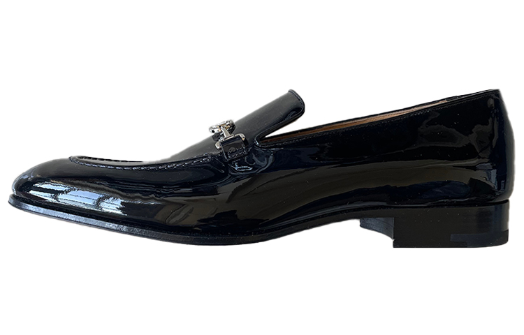 Buy Louis Vuitton Logo Horsebit Loafers 'Black' 1A5DM3
