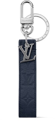 LOUIS VUITTON Logo Metal Keychain for Men - Blue. M01945 Lookbook LOUIS VUITTON Logo Metal Keychain for Men - Blue. M01945
