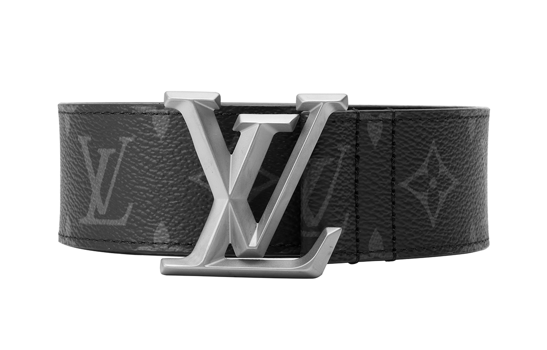 Shop Cinturón de Cuero Liso Negro Louis Vuitton con Logo 4cm Accesorio de Moda M0607
