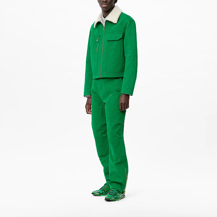 Shop ルイ・ヴィトン ロゴプリント グリーン カジュアル ユーティリティ ワークウェア ジャケット 1A96UC