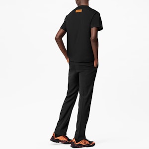 ルイ・ヴィトン ロゴ 無地 半袖 Tシャツ ブラック 1A96WN Shop ルイ・ヴィトン ロゴ 無地 半袖 Tシャツ ブラック 1A96WN