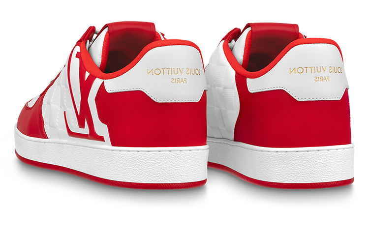 Shop Louis Vuitton Kasut Sneakers Rendah 'Kulit Anak Merah' 1ABFEI