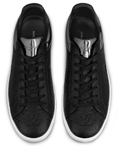 路易威登 Luxembourg Monogram 壓紋粒面小牛皮 運動鞋 炭灰色 Shop 路易威登 Luxembourg Monogram 壓紋粒面小牛皮 運動鞋 炭灰色