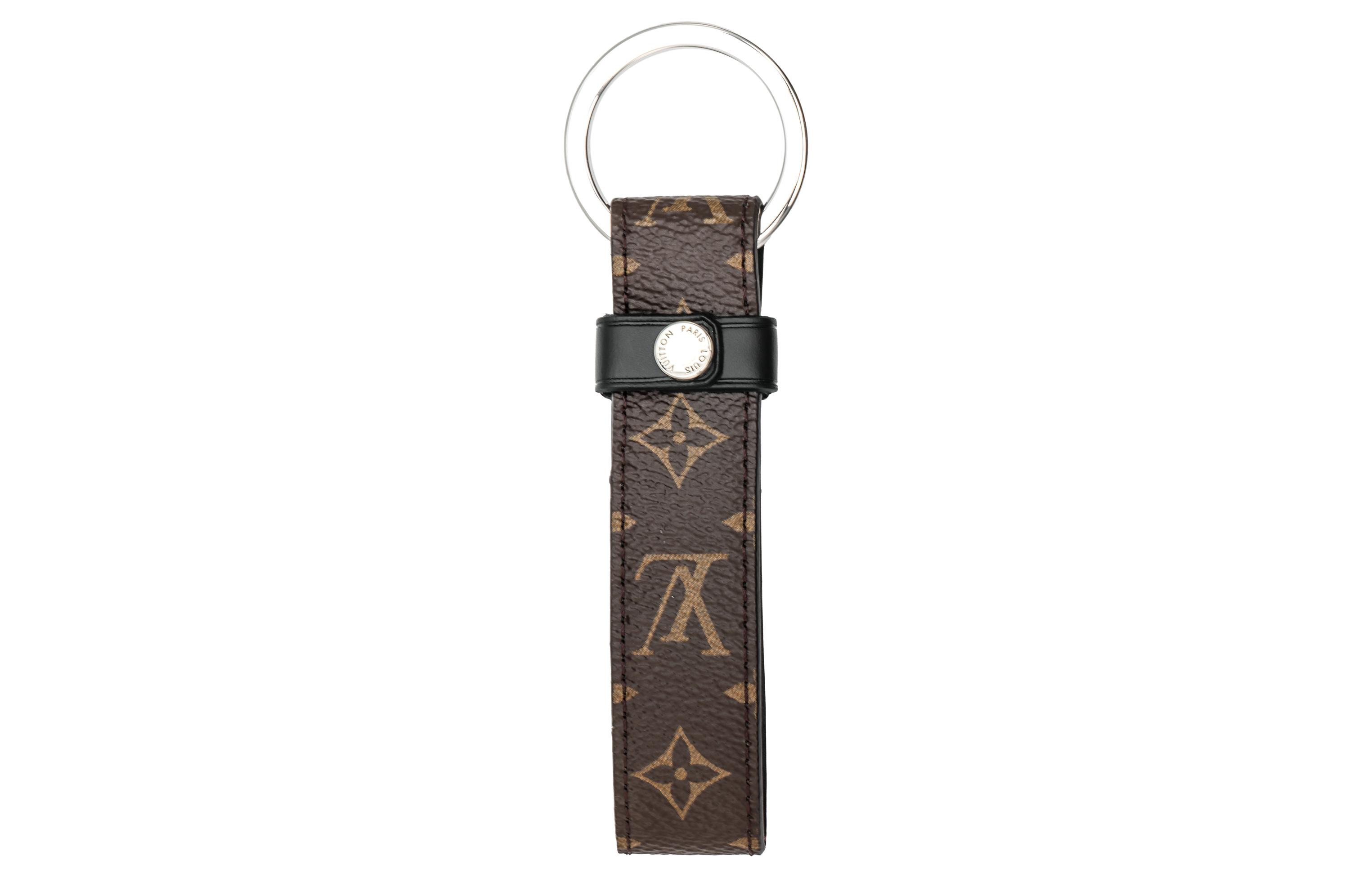 LOUIS VUITTON LV Dragonne Calf Leather Keychain for Men M62709 圖 3